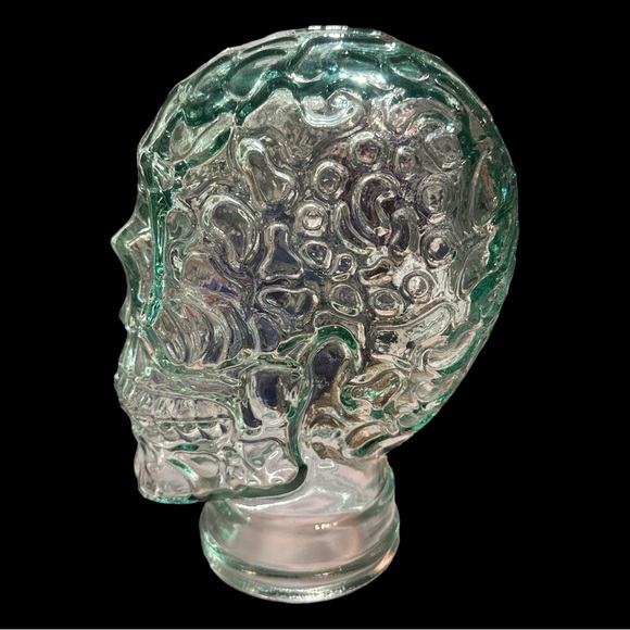 Fabulous Textured Heavyweight Glass Skull Sculpture w/ Star Lights (EUC) - Picture 8 of 15